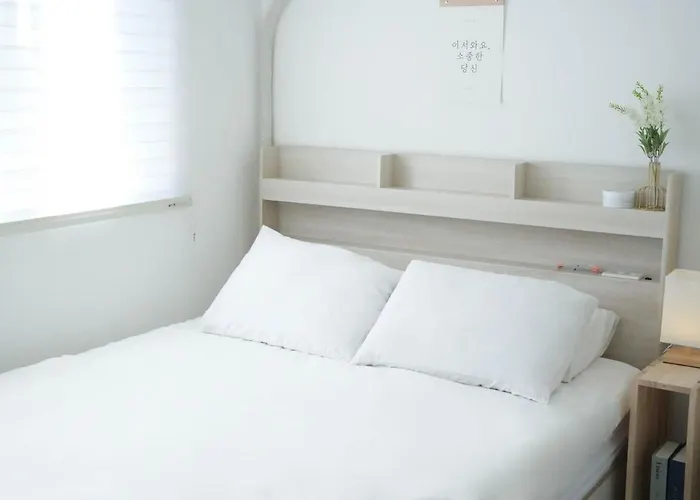 Вилла 4min Yeoksam St 9min Gangnam St 7min Eonju St Сеул