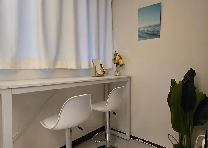 4min Yeoksam St 9min Gangnam St 7min Eonju St Вилла *