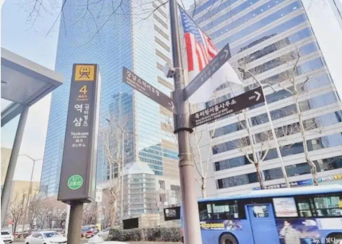 4min Yeoksam St 9min Gangnam St 7min Eonju St Вилла